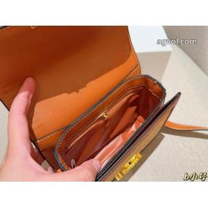 全体的に調和のある高品質バッグCELINEブランド 偽物