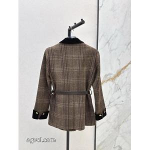 CELINE有名人の愛用者が多いブランド 高級感演出 上品スタイルコートスーパー コピー ブランド 専門