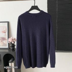 ブランド スーパー コピー 通販CELINEセーター先行受注 機能性抜群！ 秋トレンドの新定番