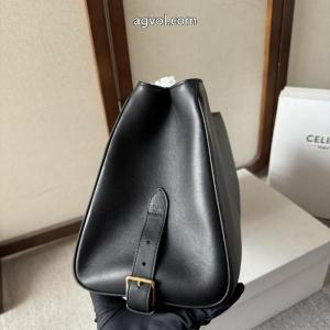 ブランド スーパー コピー 優良店    バッグセリーヌ目を惹く作品 新作日本未入荷 秋冬アイテムから新たに登場！.