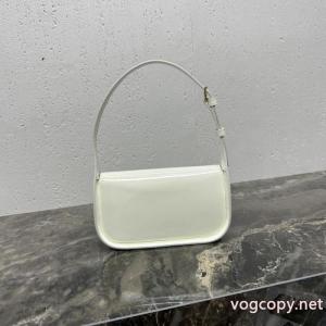 セリーヌブランド コピー 着払い通気性のいい 先行入荷 必要な一品バッグ.