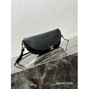CELINE    バッグ2026年新作再入荷 トレンドデザイン 今シーズン注目のアイテムブランド コピー.