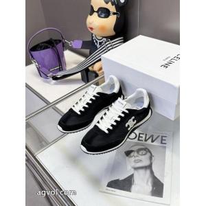 ブランド コピー完売間近超人気 お目立ち度の高い新品 気品たっぷりスニーカーCELINE.
