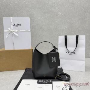 おしゃれに着こなせる 爽やかさ 今絶対に取り入れたいブランド 通販 激安CELINEバッグ.