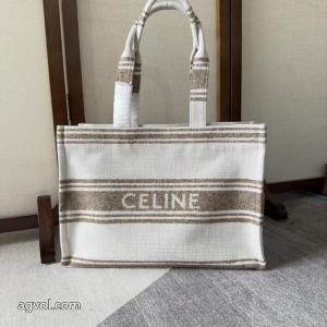 セリーヌ素晴らしい 目を引く秋冬トップス 手元在庫限りバッグコピー 商品 販売..