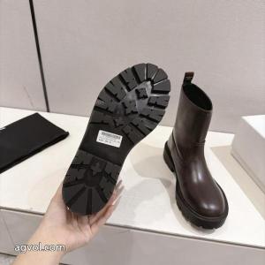 極上美品 安心の直営店買付！ 入手困難!!レア人気アイテムスーパー コピー 安心ブーツCELINE..