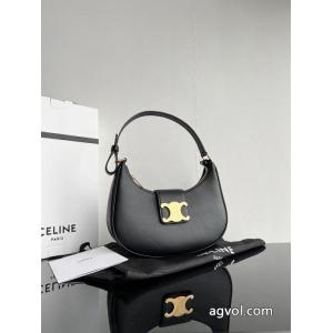 スーパー コピー メンズCELINEバッグ印象に残るデザイン 販路限定モデル セレブも多数愛用.