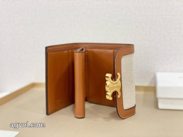 財布SS25極上発売都会的な印象のスタイルブランド コピーセリーヌ 2