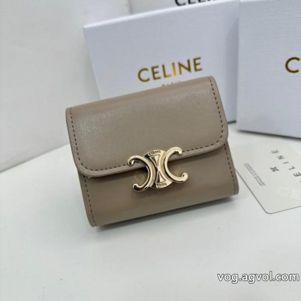 ブランド コピー 安定感があり不動の人気2025最新財布CELINE 0