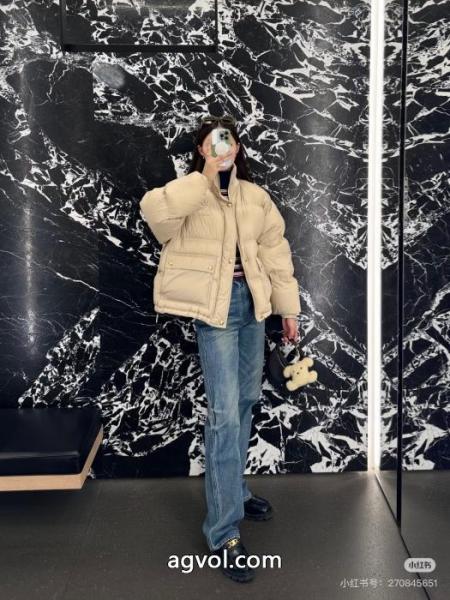 Celine2025新品スタンドカラーダウンジャケット 6