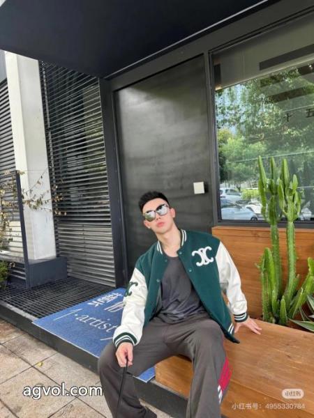 Celine2025 ssランニングモデル学院風緑と白のぶつかり色の野球服ジャケット 2