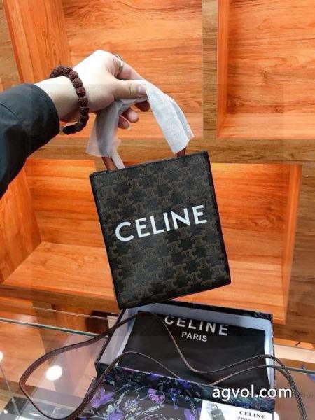 肌触りのいい 上質感 全国無料得価バッグCELINEコピー 品 ブランド 5