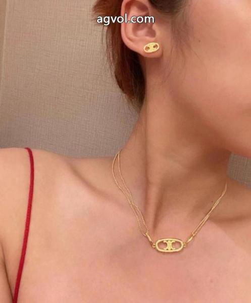 セリーヌ アクセサリー今っぽいスタイルに決まる 極上美品 高品質素材を使っているブランド コピー バック. 2