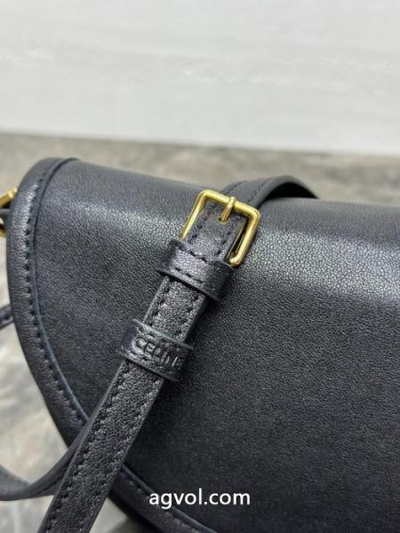 CELINE    バッグ2026年新作再入荷 トレンドデザイン 今シーズン注目のアイテムブランド コピー. 6 