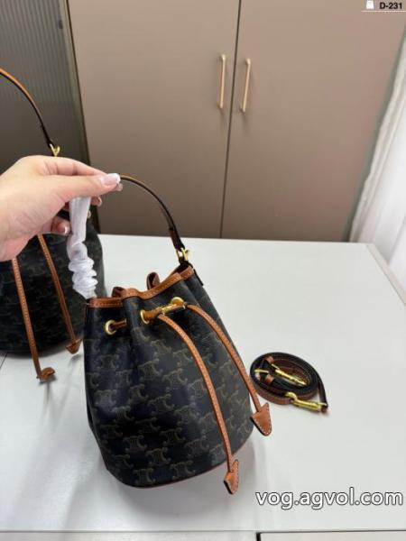 バッグNEW大変素敵 定番人気のカラー 完売前に即対応CELINEブランド コピー 着払い 0 