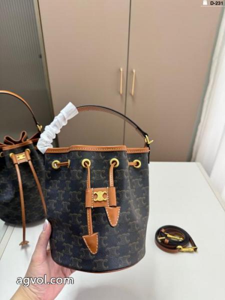 バッグNEW大変素敵 定番人気のカラー 完売前に即対応CELINEブランド コピー 着払い 5 
