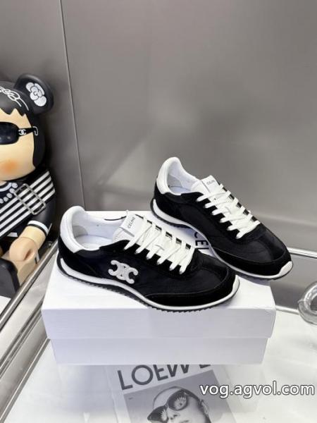 ブランド コピー完売間近超人気 お目立ち度の高い新品 気品たっぷりスニーカーCELINE. 0 