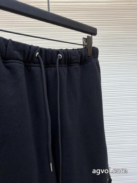 スラックスブランド スーパー コピー 舗大注目されてるアイテム 販売記念価格 トップスをインするスタイルCELINE.. 5 