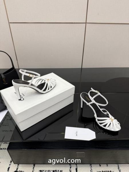 一流の憧れブランド 流行の注目ブランド 絶対欲しい新作ブランド コピー 通販ハイヒールCELINE. 7