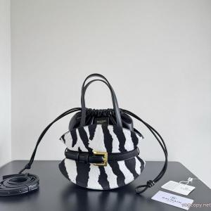 BALMAIN即納!最大半額 定番人気　薄手柔らか 根強い人気定番商品 バッグブランド 通販店.